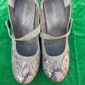 Aerosoles Mary Jane Leather Heels with Snakeskin Style embelishments Size 7.5